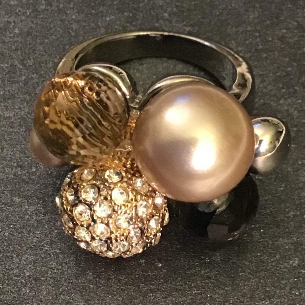 Ring Size 7 Silver Color& Shiny Balls - image 1